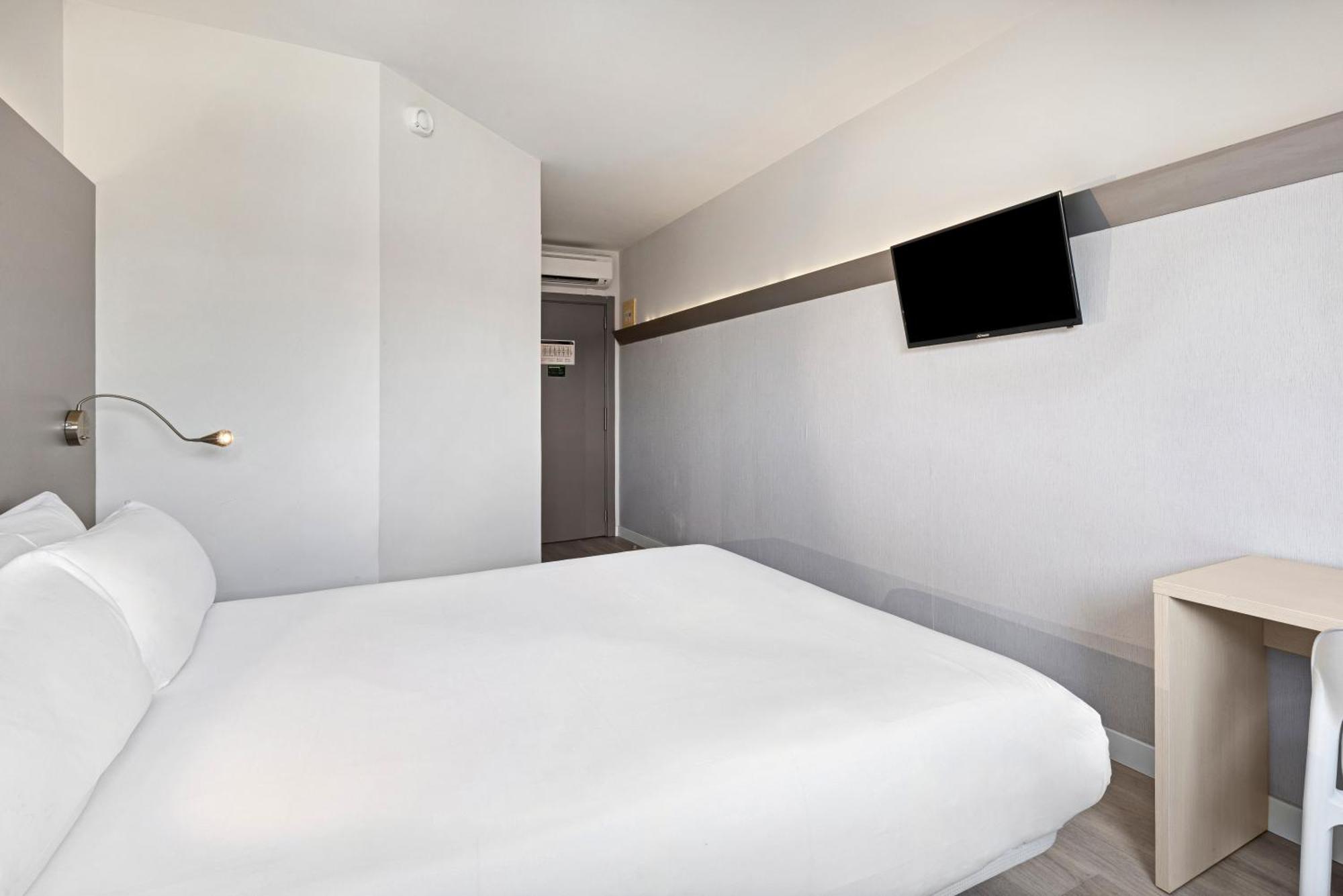 B&B Hotel Girona 2 Salt Exterior photo